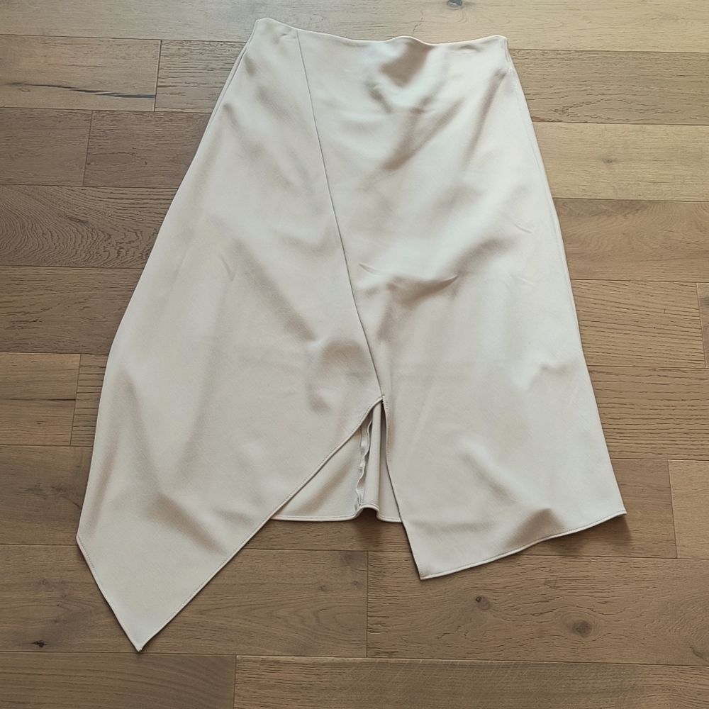 DKNY Elegant Cream Women's Skirt Sz 8